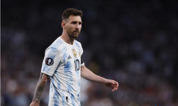 虚惊一场！付豪热身赛重摔伤退，检查确定无碍，新赛季将担负重任